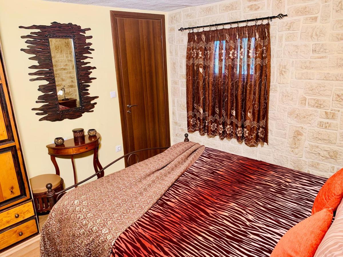Ermones Odyssesas Bungalow Vatos Bagian luar foto