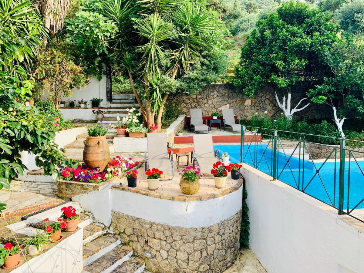 Ermones Odyssesas Bungalow Vatos Bagian luar foto