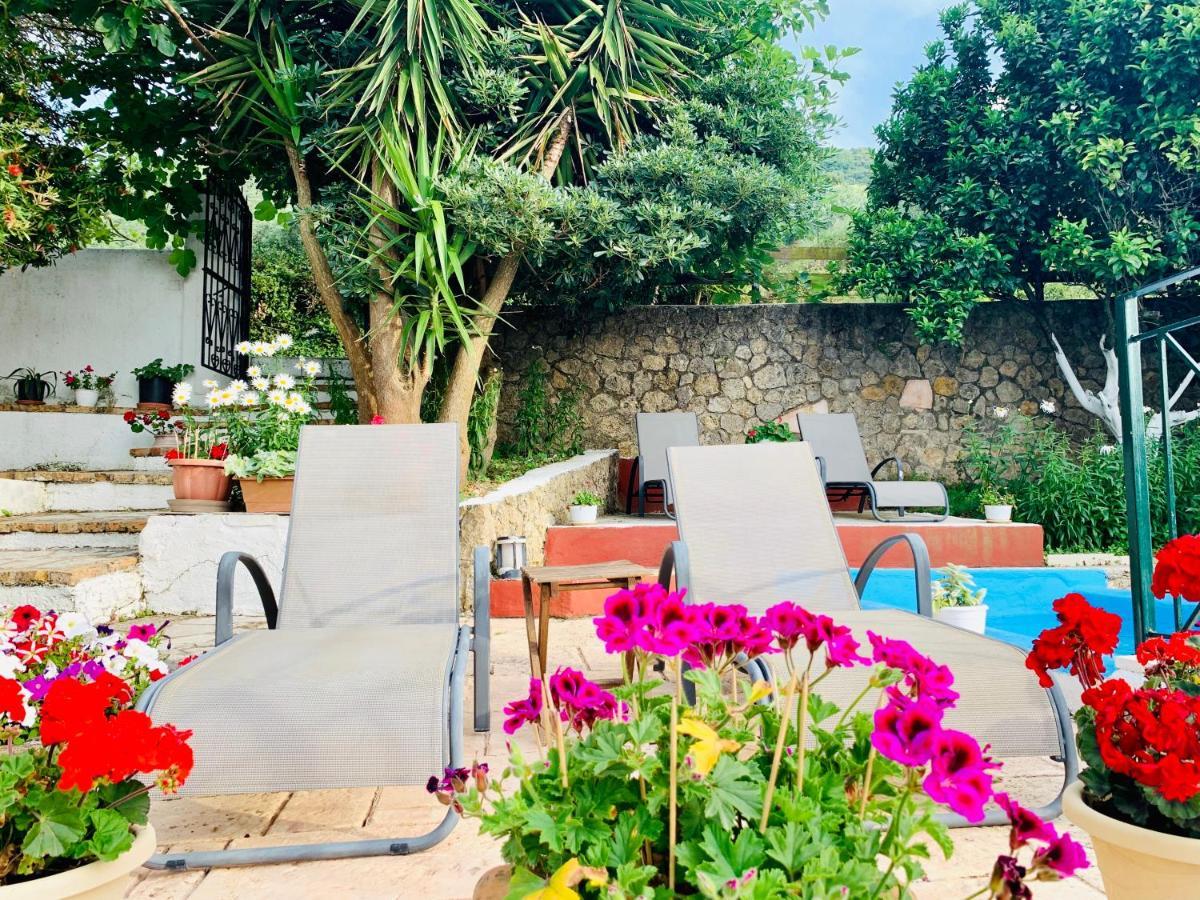 Ermones Odyssesas Bungalow Vatos Bagian luar foto